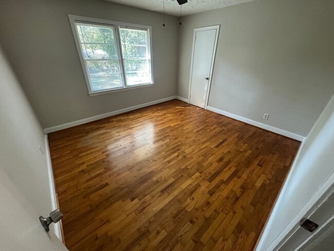 Photo - G Gaston Family Trust Unit 417 Robinhood Rd