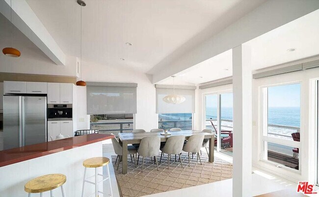 Photo - 24742 Malibu Rd House