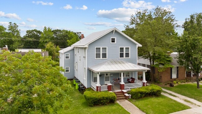 Photo - 1821 Spencer Ave