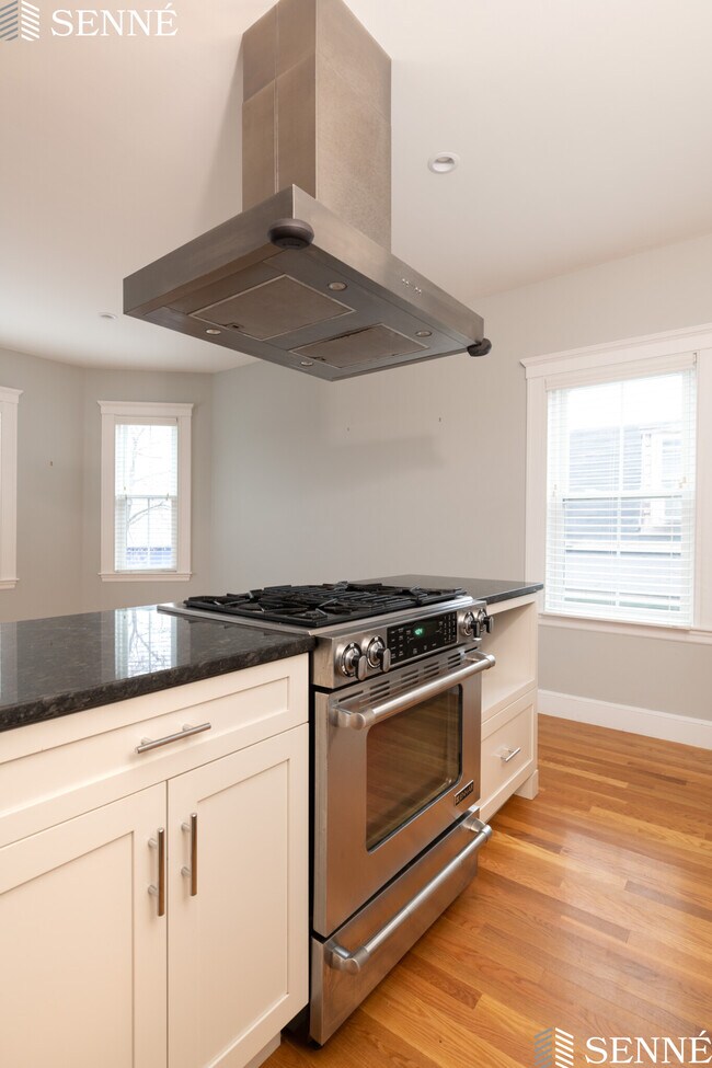 Photo - 8 Rockingham St Unit 2