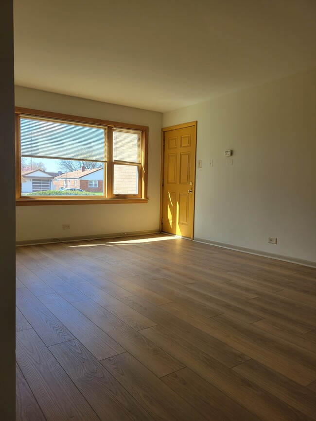 Living Room - 3166 W Meadow Lane Dr Unit #13