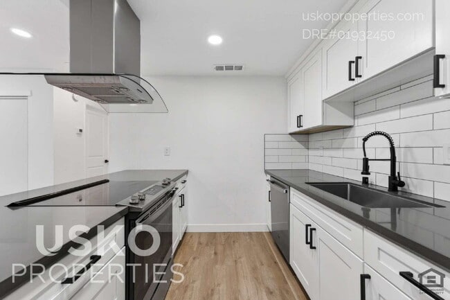 Building Photo - "Charming 2-Bed Duplex in Rancho Cordova – 1,110 Sq Ft of Comfort!"