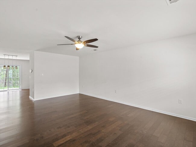 6066 Benedict Pl
