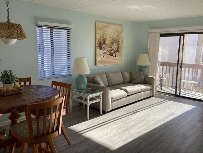 Building Photo - 880 beach Blvd Rental