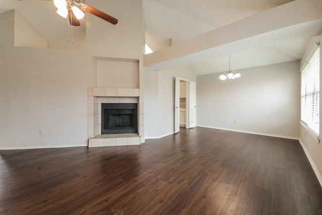 Photo - 3702 Knights Bridge Dr