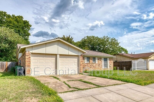 Photo - 8013 Emerald Hills Way