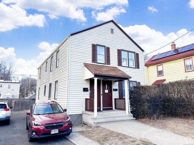 Building Photo - 578 Garfield Ave Rental