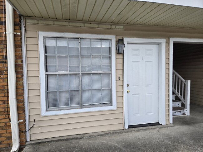 Photo - 100 Melrose Dr