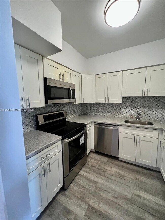 Photo - 7441 Wayne Ave Condo Unit 4R