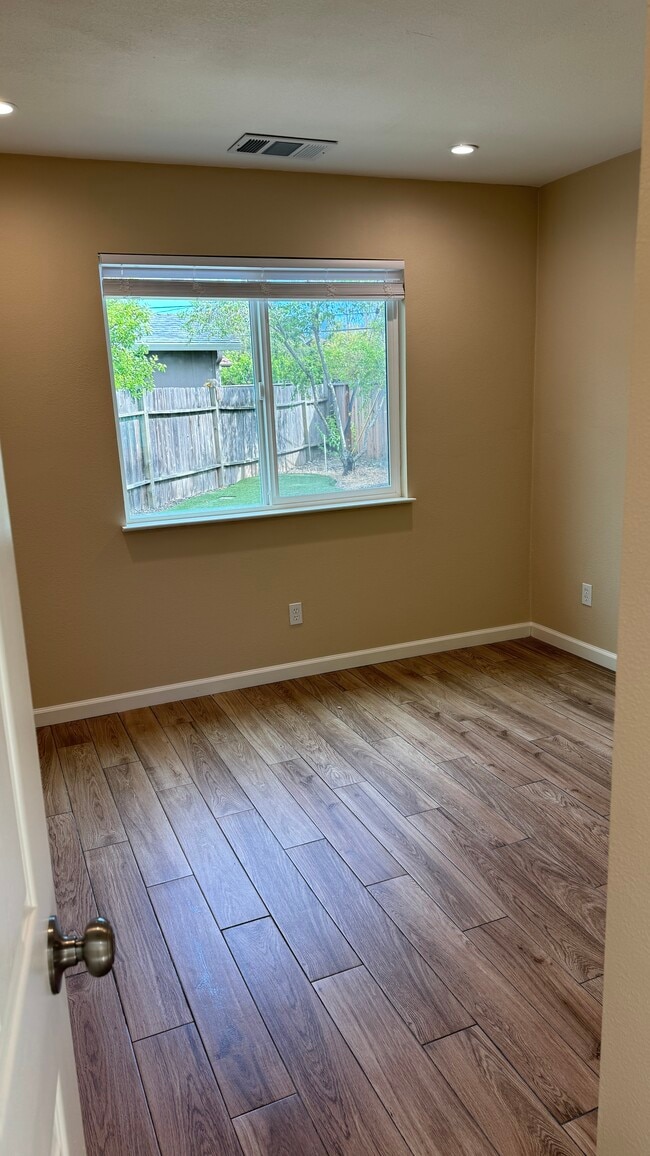 Photo - 4368 Fairwood Ct