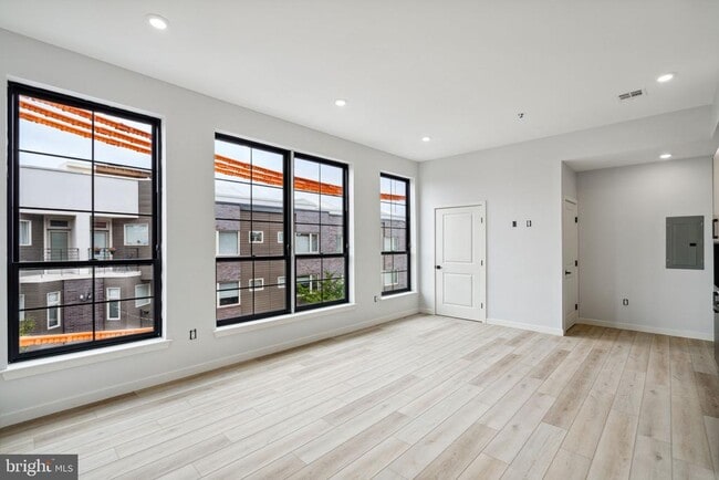 Photo - 1112 E Berks St Unidad 406