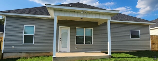 Photo - 104 Garrett Ln