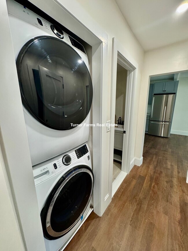 Photo - 10 Hunting St Unit 2
