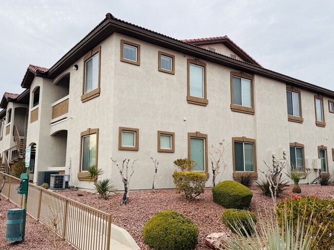 Photo - 3 bdrm, 2 bath Mission Hills Condo-Availab...