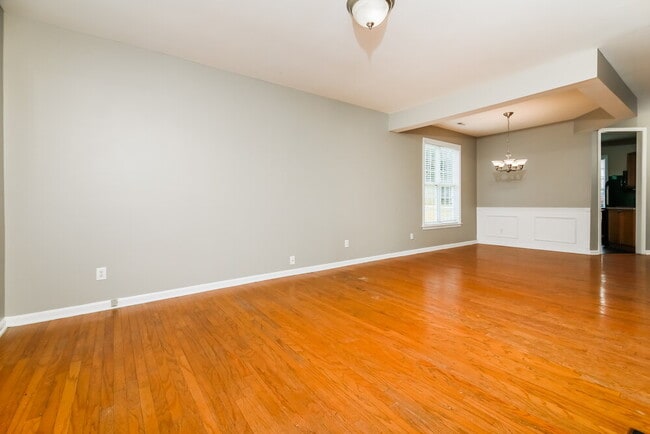 Photo - 141 Hutson Ln
