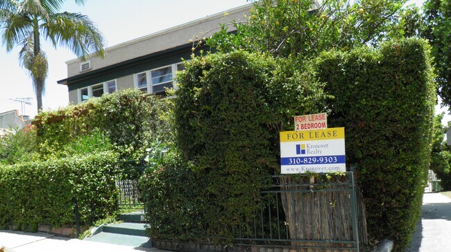 Building Photo - 1096 West Blvd Unit 1096 West Front Rental
