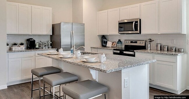 1720 Cambrelle Wy