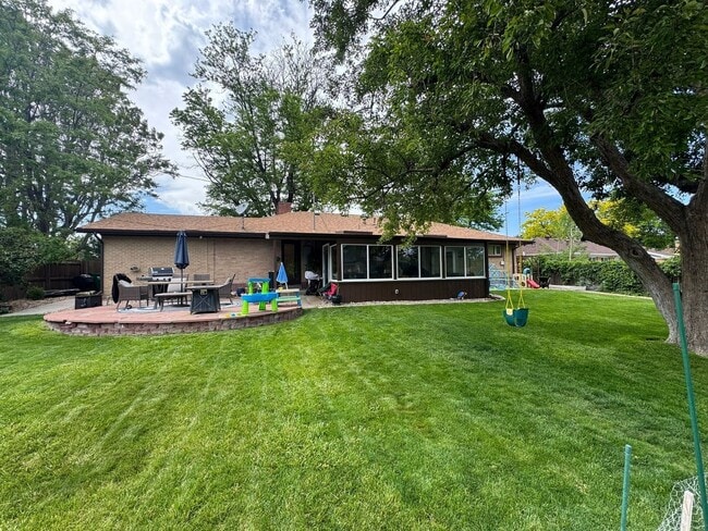 Photo - 500 Estes St