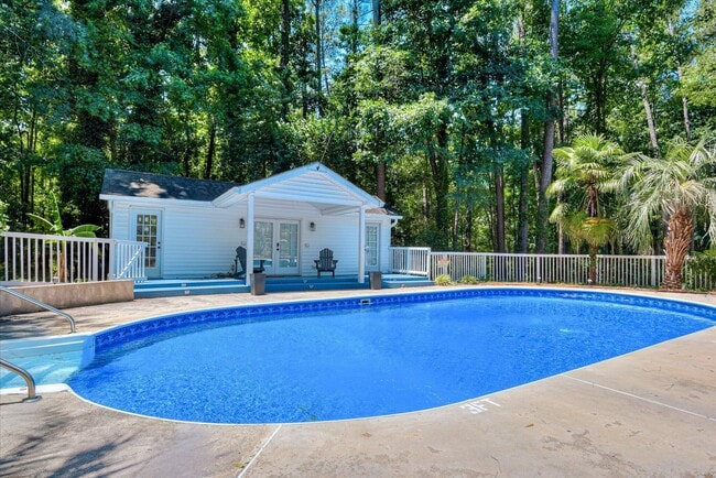 869 Hickory Ridge Rd