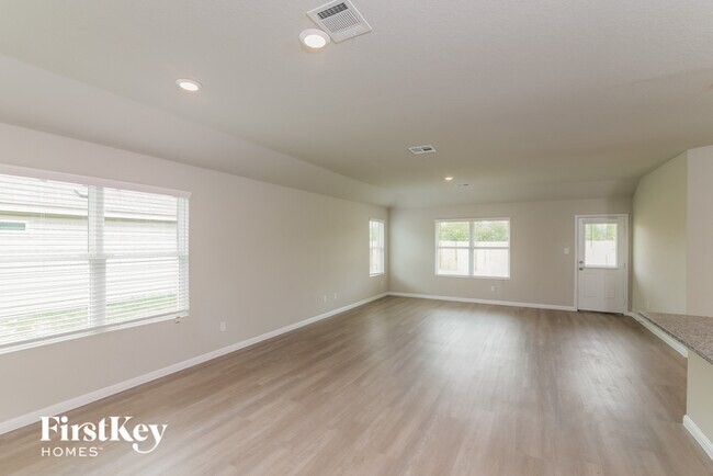 Photo - 1902 Morse Way