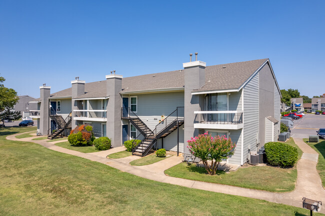 Woodland HIlls Apartments - Woodland HIlls Apartments