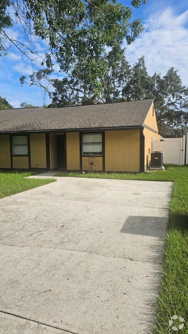 Building Photo - 12405 Shearwater Dr Rental