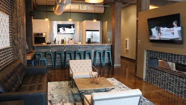 Photo - The Promenade at Founders Square