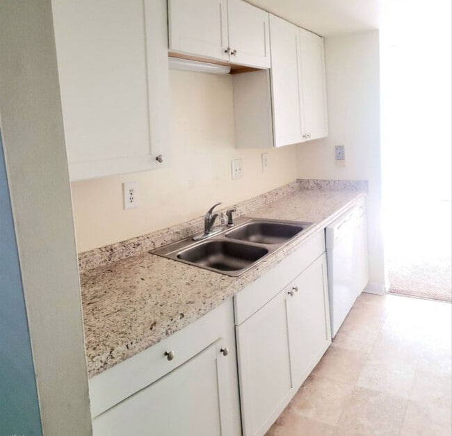 Photo - 9411 Poppy Ct