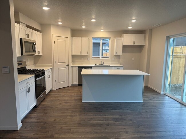 Photo - Beautiful 5 BD* 3 BA **NEW** CONSTRUCTION* Single Family Home Located In East Park Village Commun...