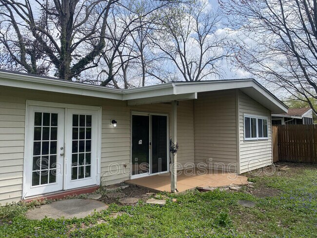 Photo - 2460 St Catherine St