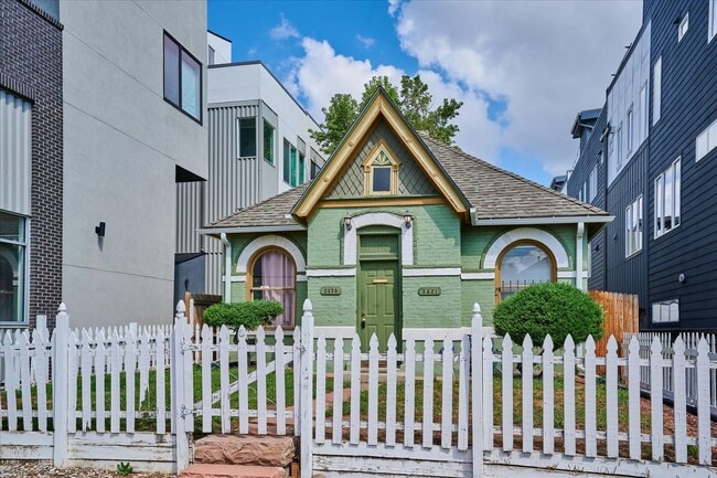 Building Photo - Charming 1 bed/1bath in The Highland - Great Location!