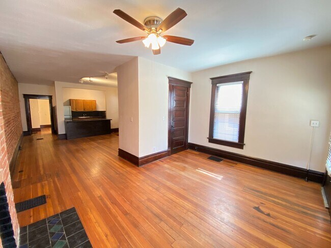 Photo - Dennison Ave 866-868 CR Unit 866