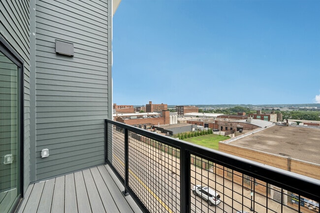 2BR, 2BA - 1,000SF - Balcony