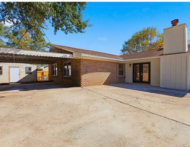 Photo - 6215 Parker Dr
