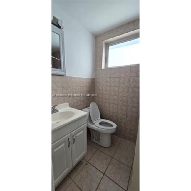 Photo - 3915 Ponce de Leon Blvd