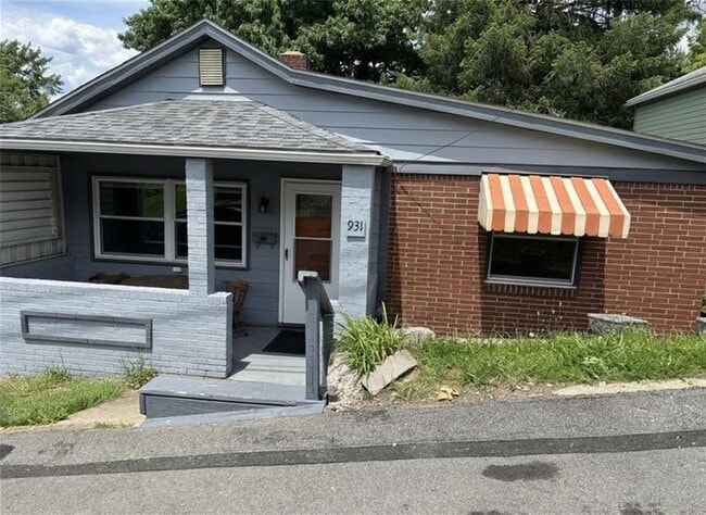 Photo - 931 Hilltop St