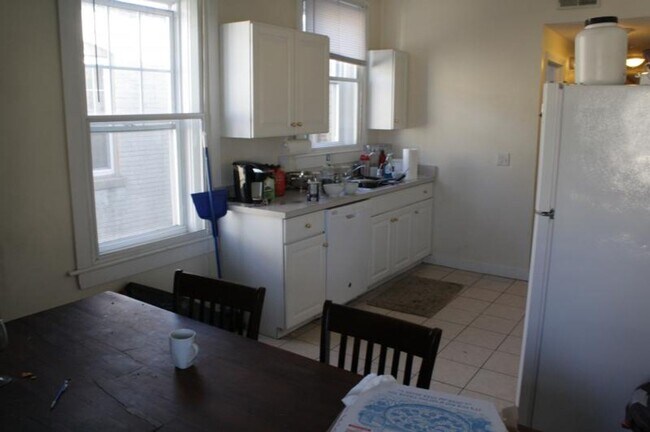 Photo - Large 5 bed in Brookline close to BU