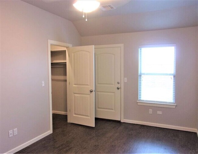 Photo - 2 bed 1 Bath 1 Car Garage Townhome in Del City