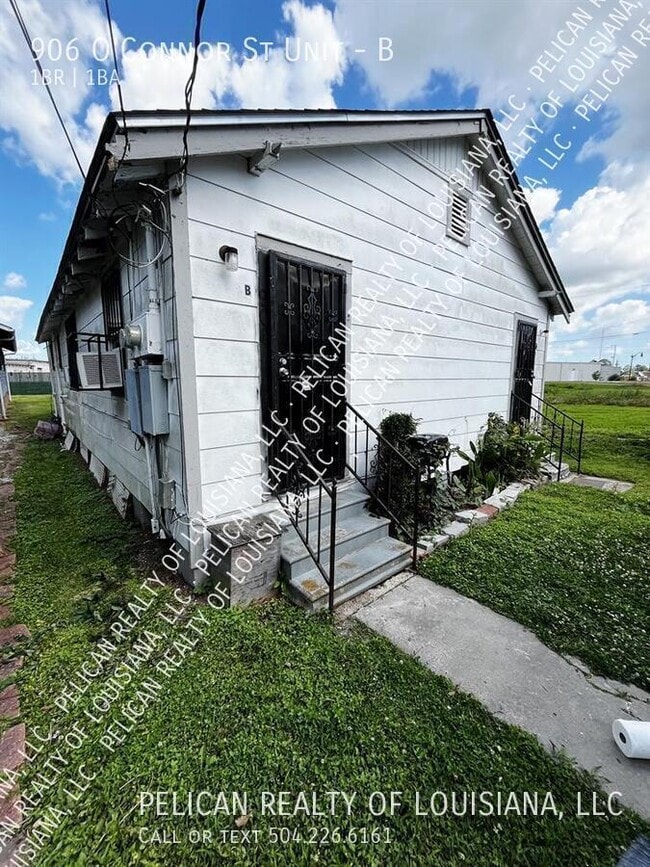 Building Photo - 906 O'Connor St Unit B