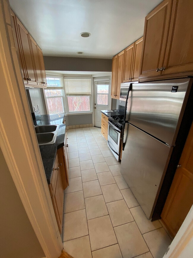 Photo - 773 E 11th Ave