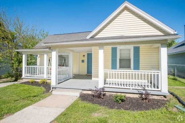 Building Photo - 905 Angier Ave Rental