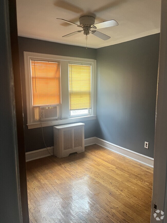 Building Photo - 4927 Wissahickon Ave Unit 2 Rental