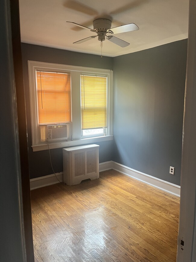 Bedroom - 4927 Wissahickon Ave Apartments Unit 2