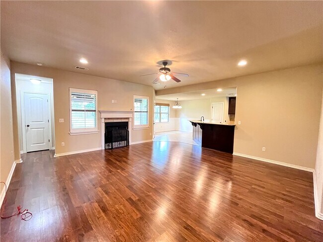 Photo - 4901 SW Energy Ave
