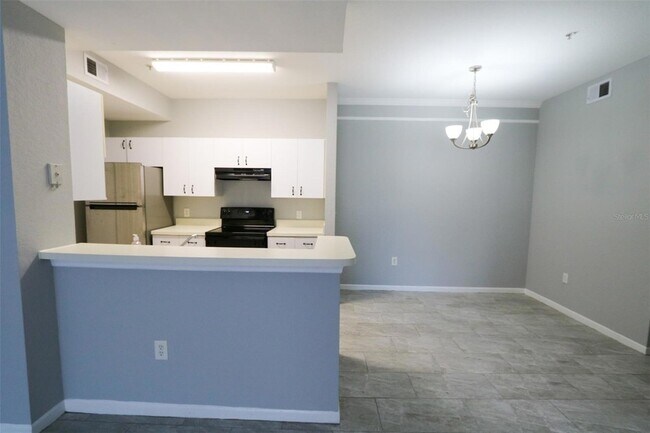 17101 Carrington Park Dr Unit 405