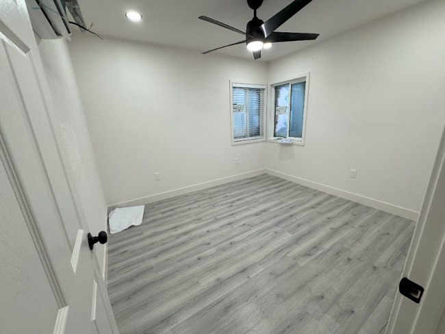 Photo - 2300 Brundage Ln