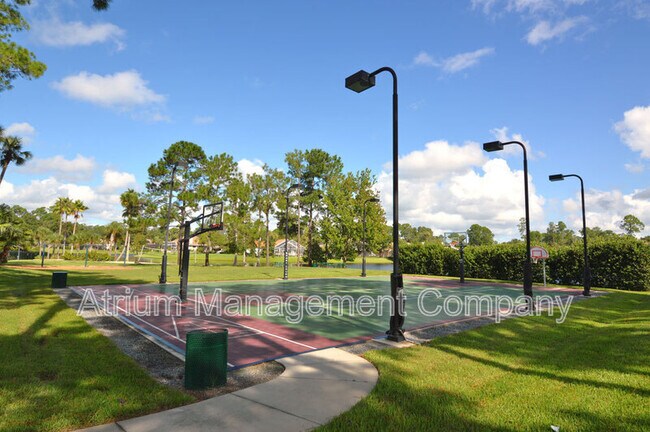 Photo - 630 Broadoak Loop