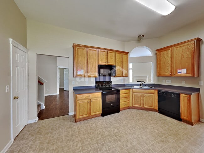 Photo - 6862 Babbling Brook Ln