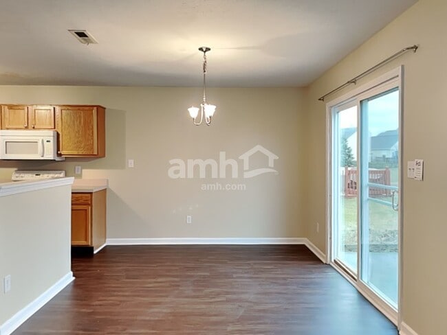 Photo - 551 Grabill Dr