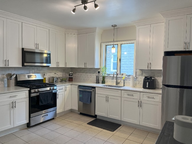 Building Photo - 83 Westville Ave Rental
